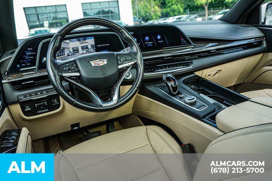 Used 2023 Cadillac Escalade Premium Luxury w/ Performance Package AWD/4WD image 30