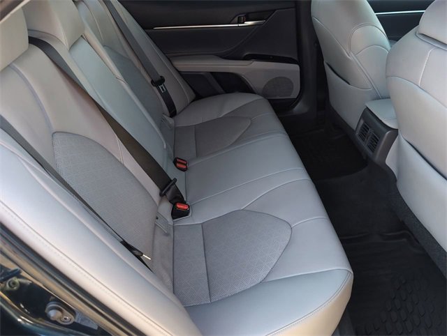 Used 2018 Toyota Camry XSE image 25