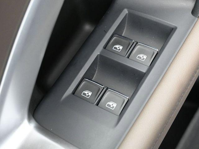 Certified 2025 Audi Q5 Premium w/ Convenience Package image 14