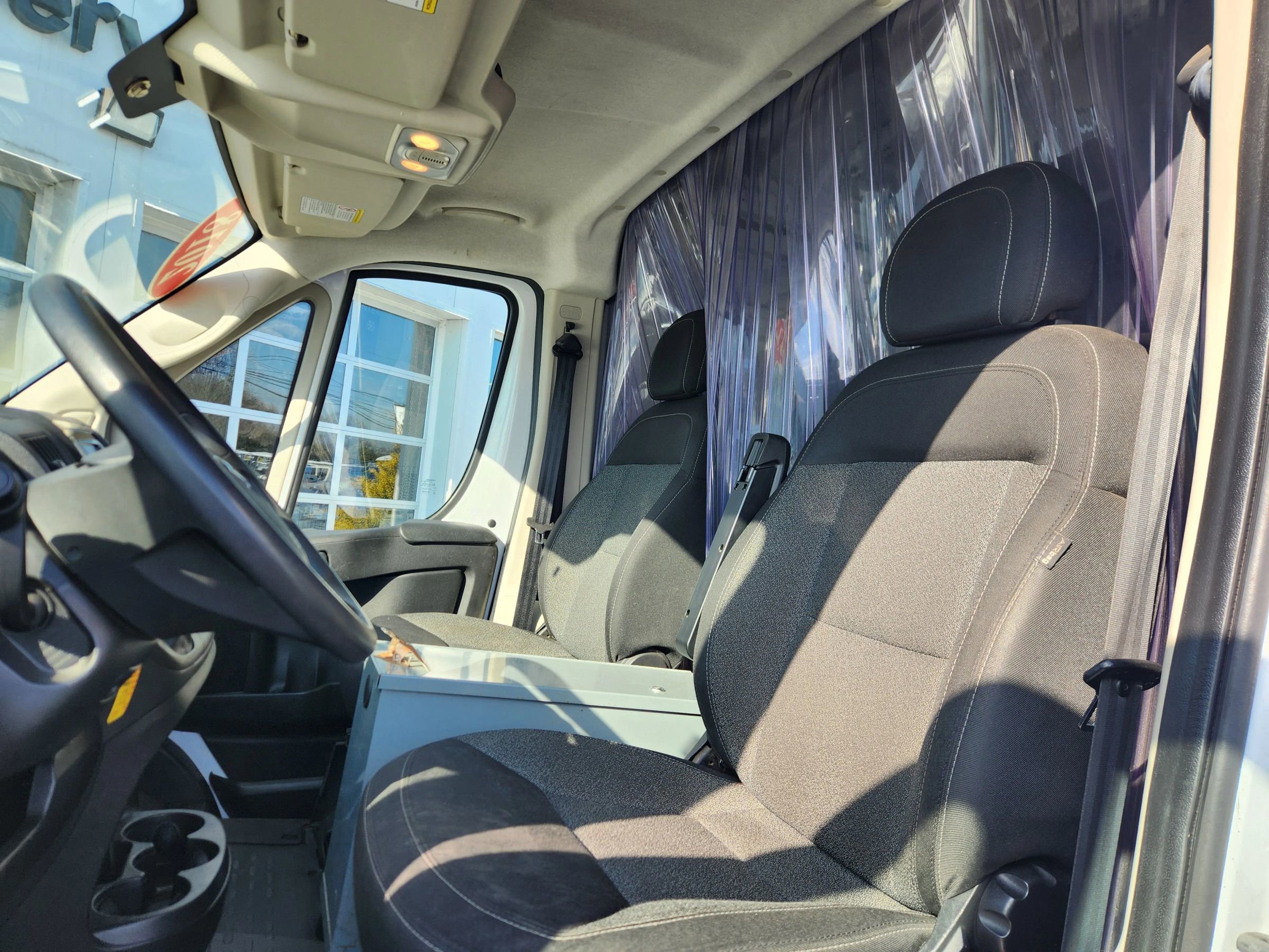 Used 2018 RAM ProMaster 2500 w/ Interior Convenience Group image 22