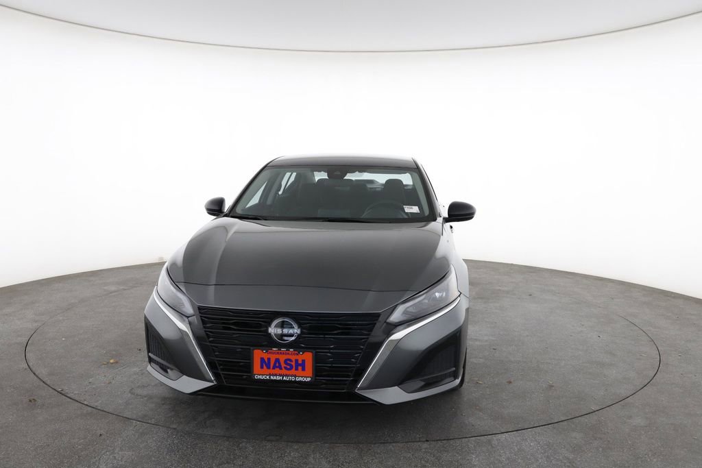 Used 2025 Nissan Altima 2.5 SV image 4