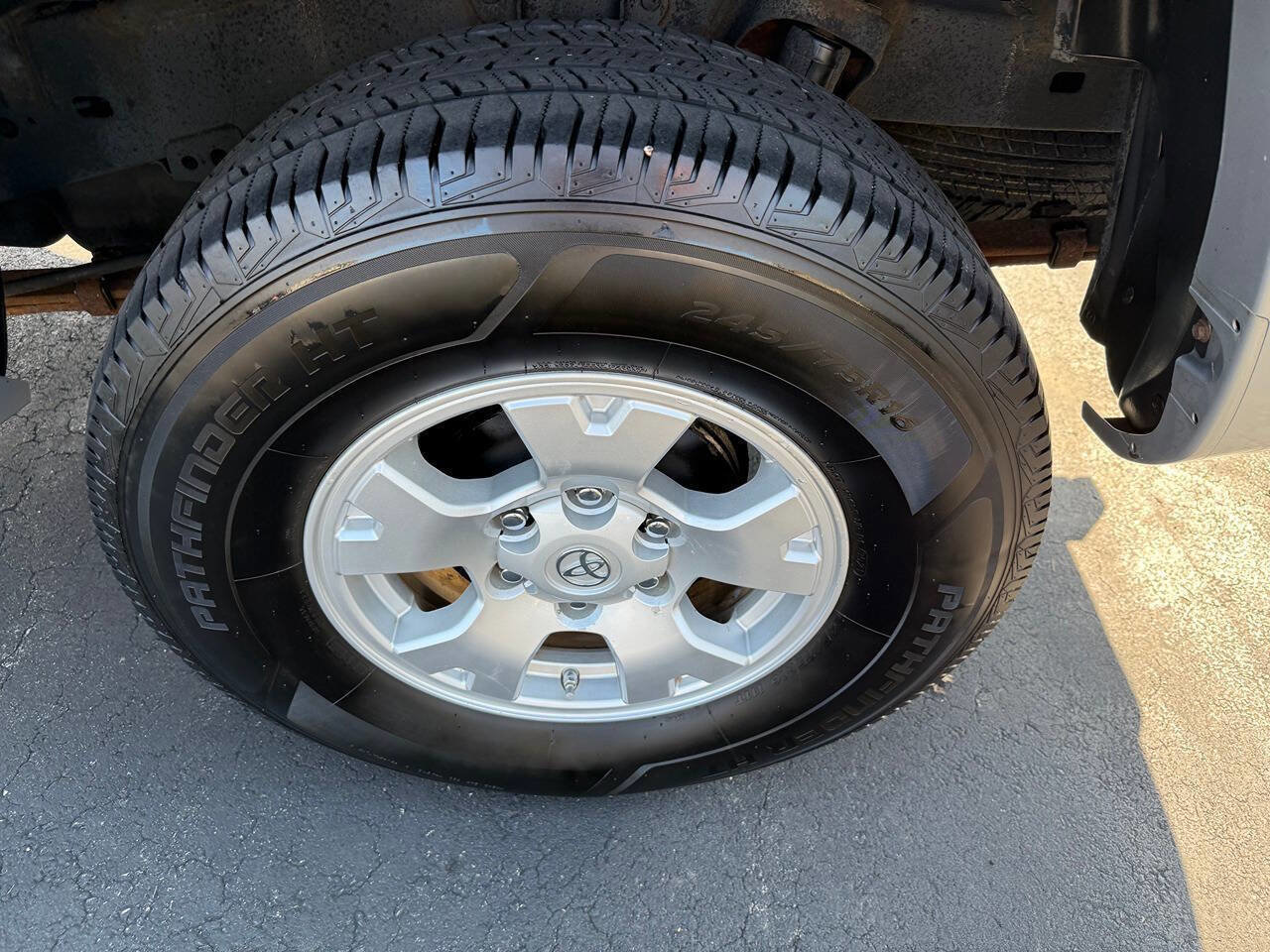 Used 2011 Toyota Tacoma 4x4 Double Cab w/ SR5 Pkg #2 image 39