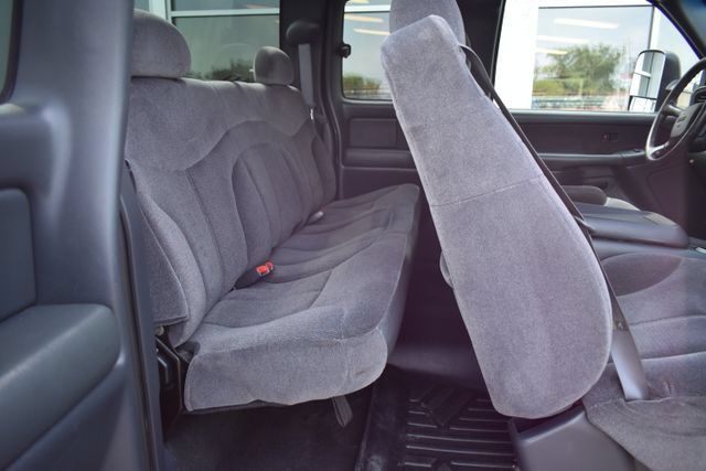 Used 2001 GMC Sierra 2500 4x4 Extended Cab HD w/ Convenience Plus Group image 30
