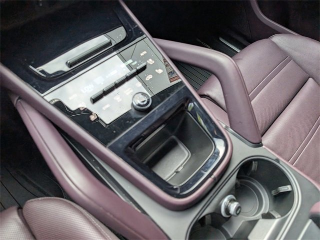 Used 2024 Porsche Cayenne image 26