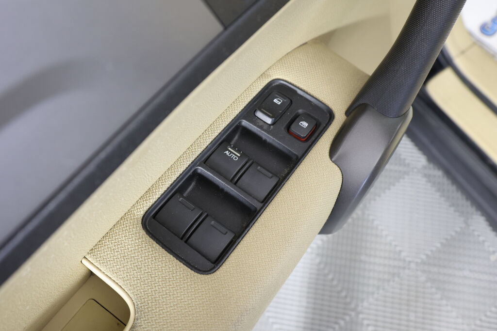Used 2010 Honda CR-V EX image 30