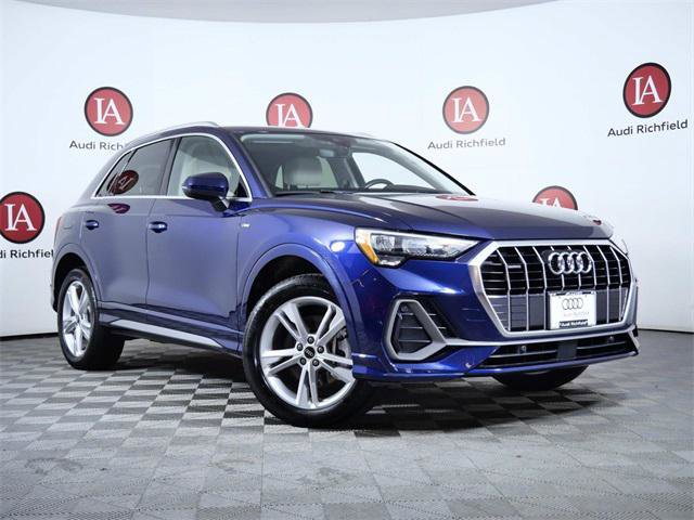 Certified 2022 Audi Q3 2.0T Premium w/ Convenience Package image 1