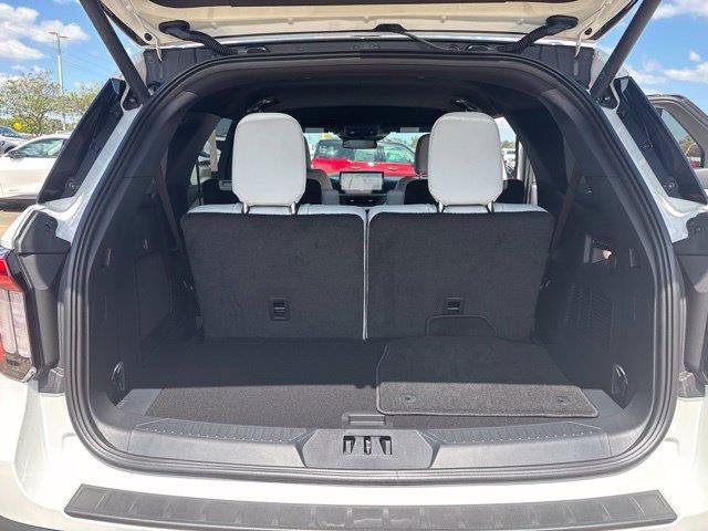 New 2027 Ford Explorer Platinum RWD image 38