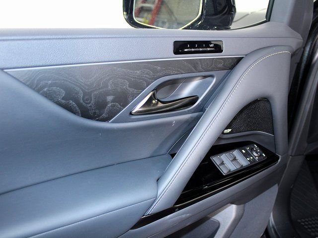 Used 2025 Lexus LX 700h Overtrail w/ Accessory Package (Z1) image 21