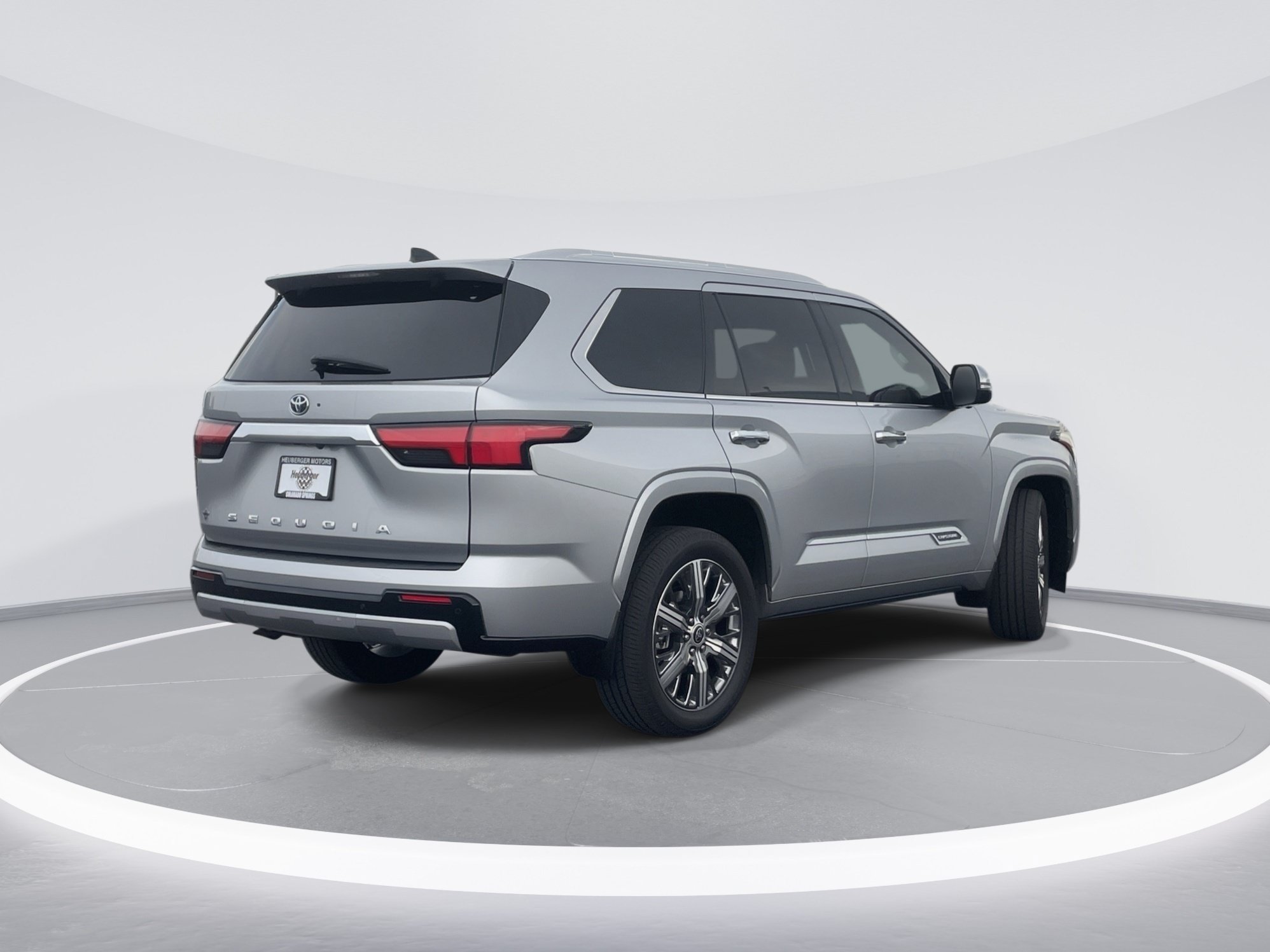 Used 2023 Toyota Sequoia Capstone AWD/4WD image 5