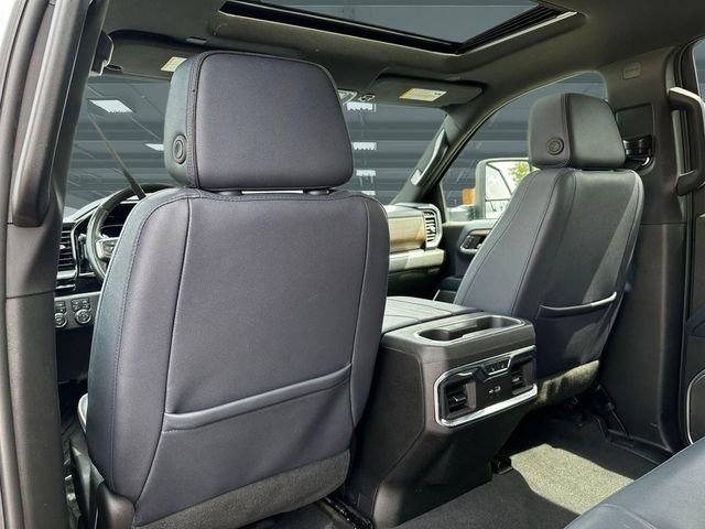 Used 2023 Chevrolet Silverado 1500 High Country w/ Technology Package AWD/4WD image 25