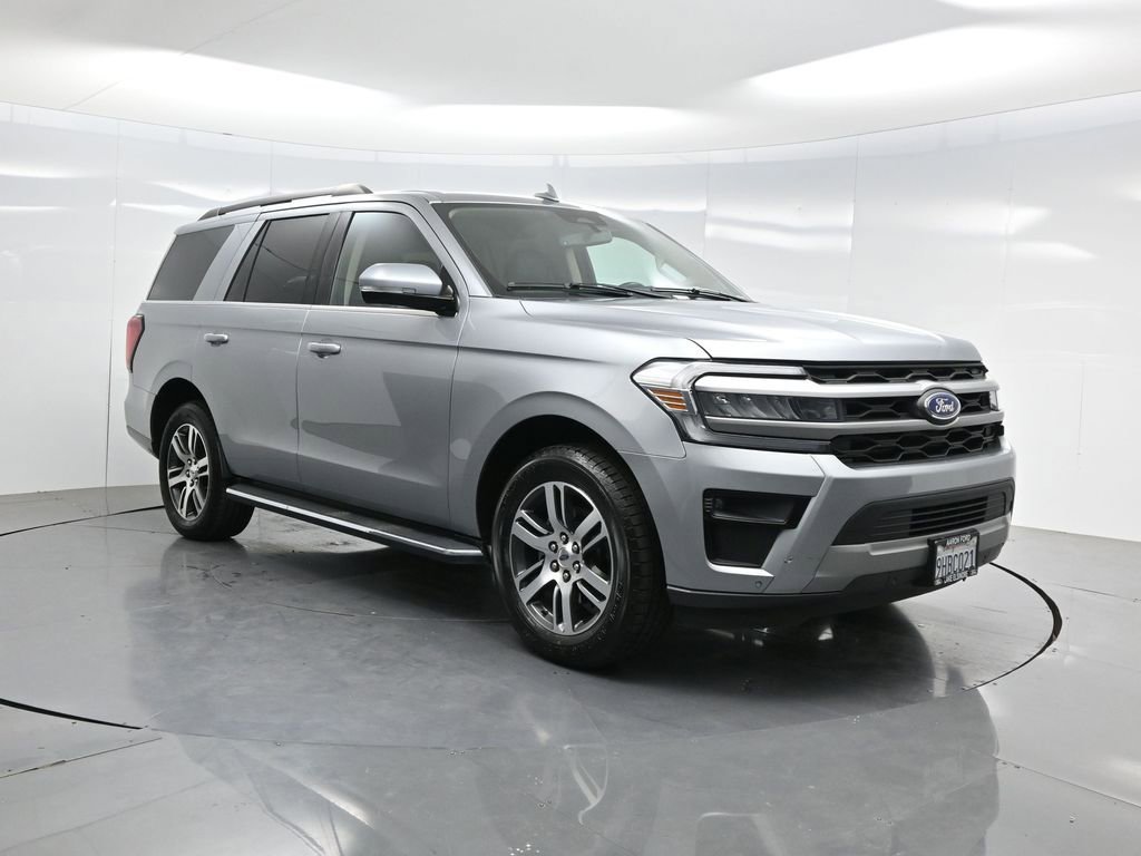 Used 2023 Ford Expedition XLT image 30