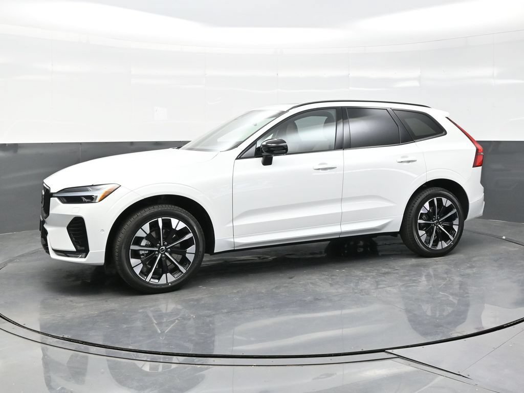 New 2026 Volvo XC60 B5 Plus w/ Climate Package AWD/4WD image 3