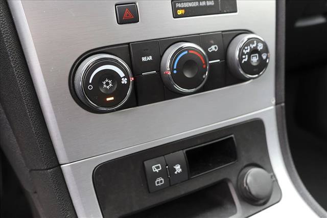 Used 2011 GMC Acadia SL w/ Preferred Package FWD image 17