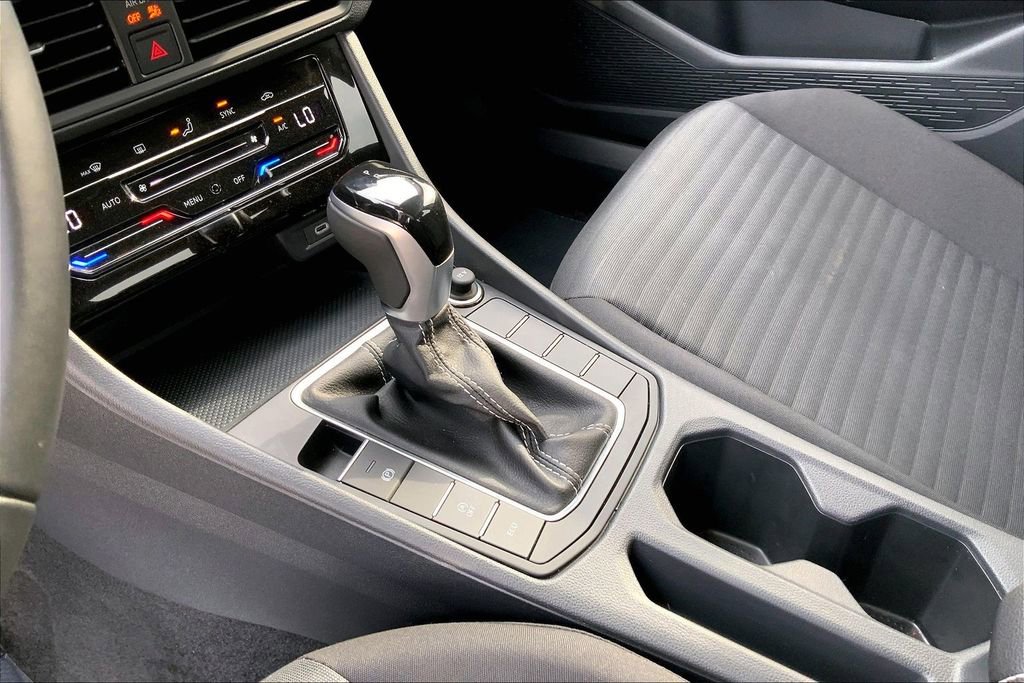 Certified 2025 Volkswagen Jetta S image 14