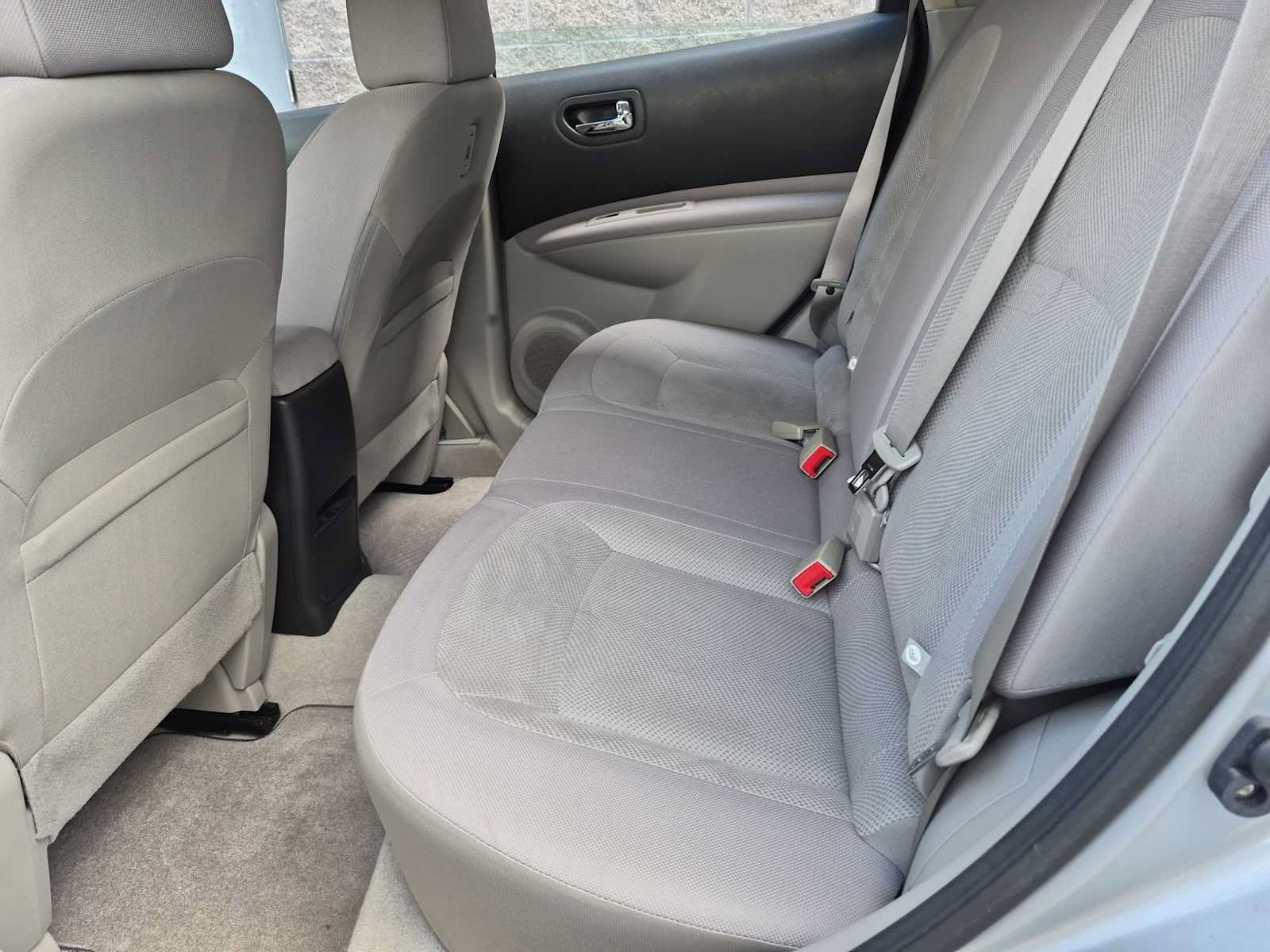 Used 2013 Nissan Rogue S AWD/4WD image 16