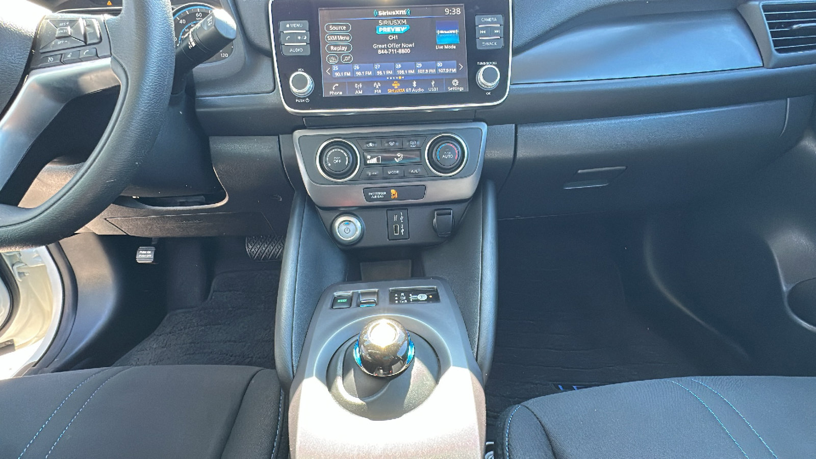 Certified 2022 Nissan Leaf S image 20