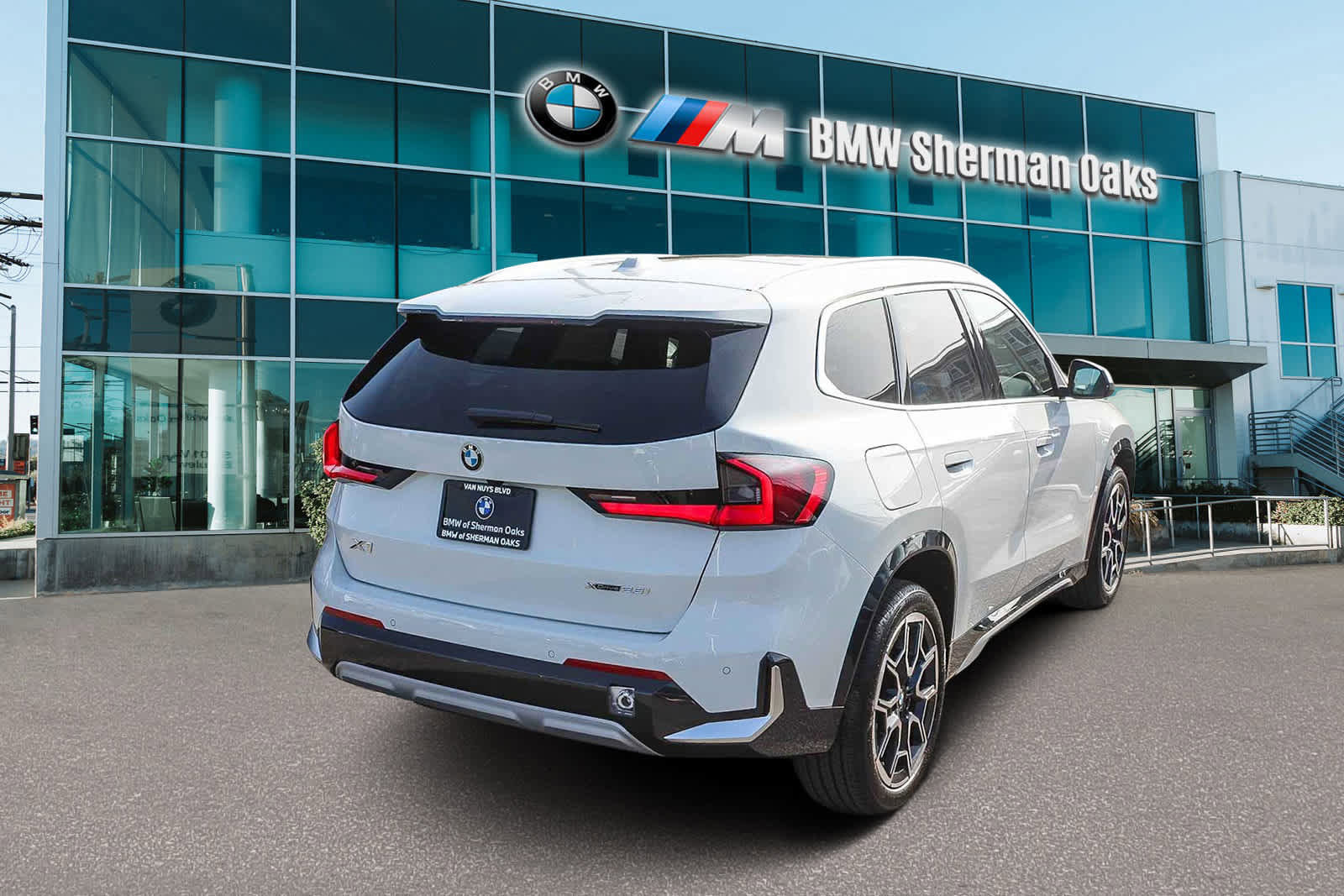 New 2026 BMW X1 xDrive28i w/ Convenience Package image 4