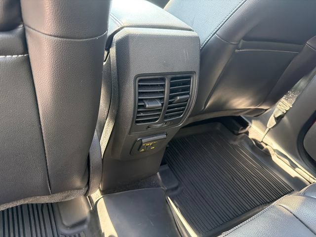 Used 2018 Ford Escape Titanium w/ Ford Safe & Smart Package AWD/4WD image 23