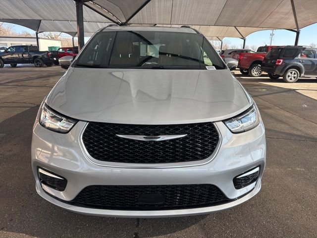 New 2026 Chrysler Pacifica Pinnacle FWD image 2