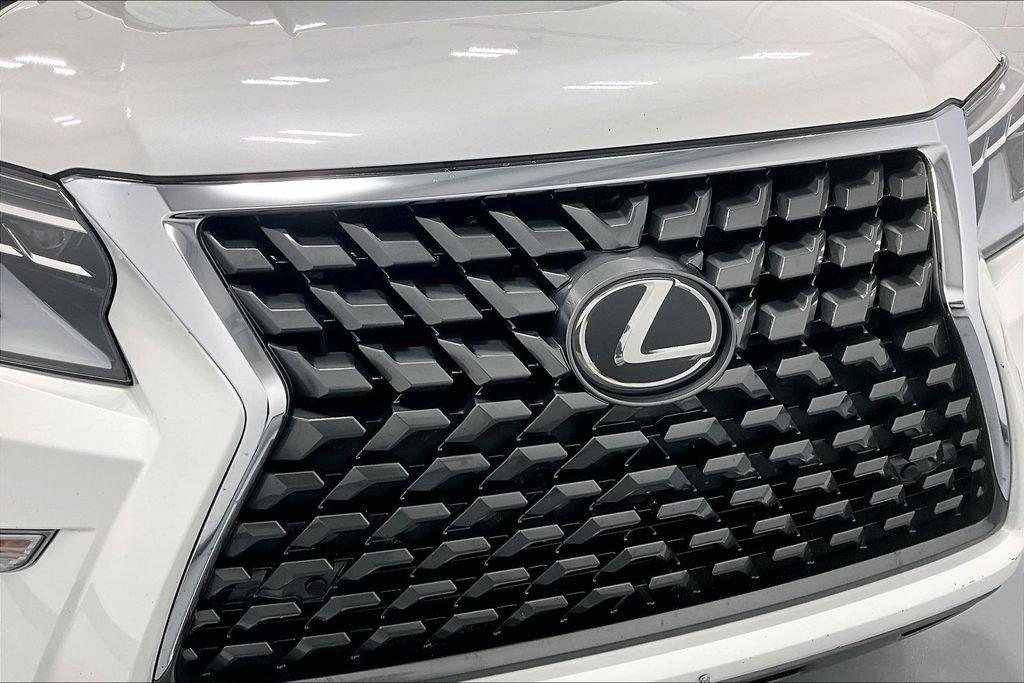 Used 2020 Lexus GX 460 Premium w/ Premium Package image 30