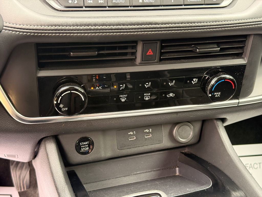 Used 2024 Nissan Rogue S FWD image 20