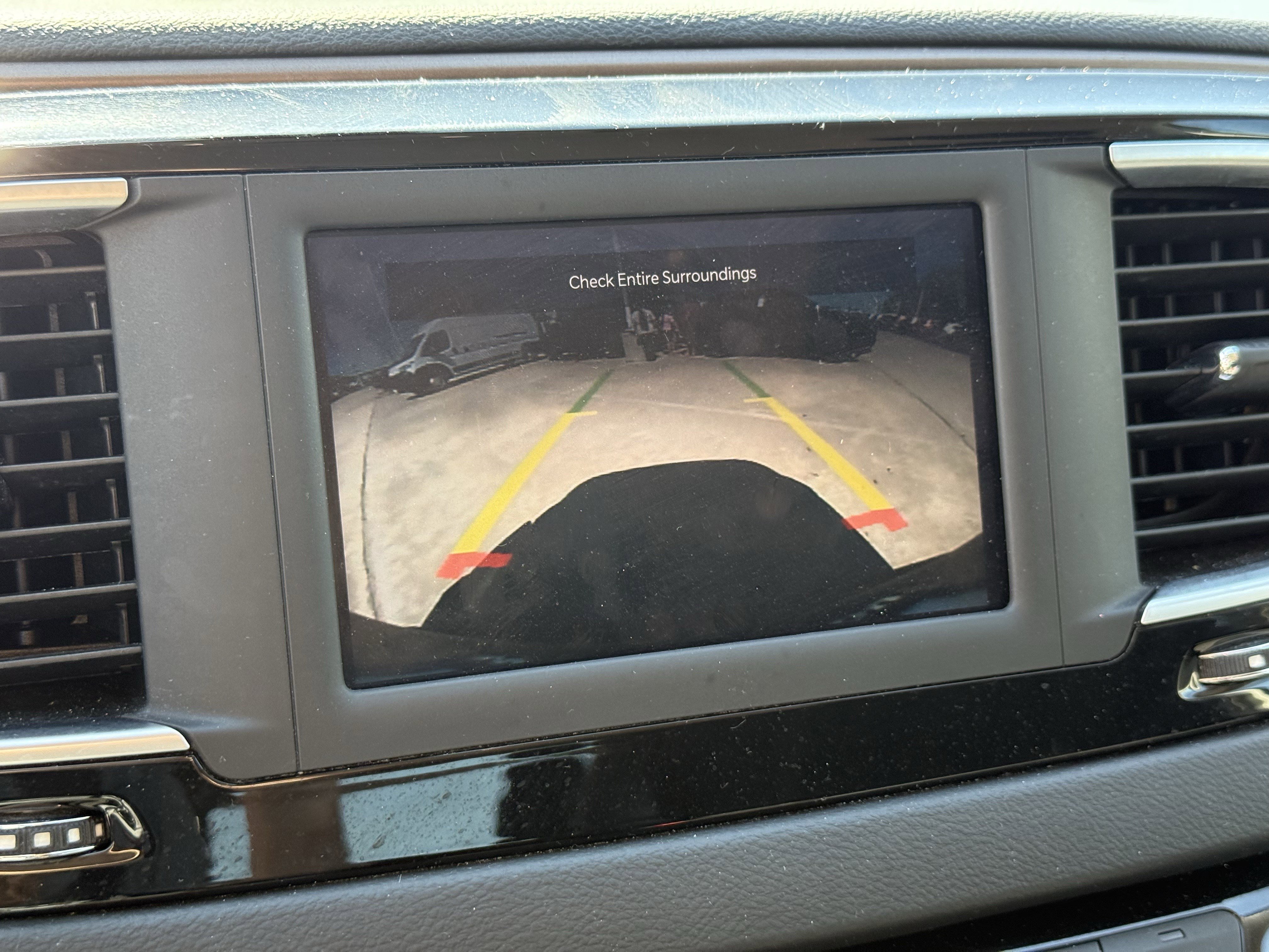 Used 2022 Chrysler Voyager LX image 21