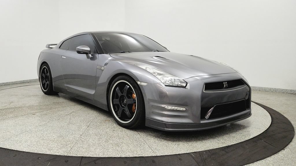 Used 2012 Nissan GT-R Black Edition AWD/4WD image 7