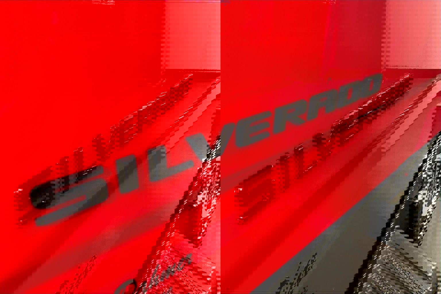 Used 2025 Chevrolet Silverado 1500 ZR2 w/ Technology Package image 8