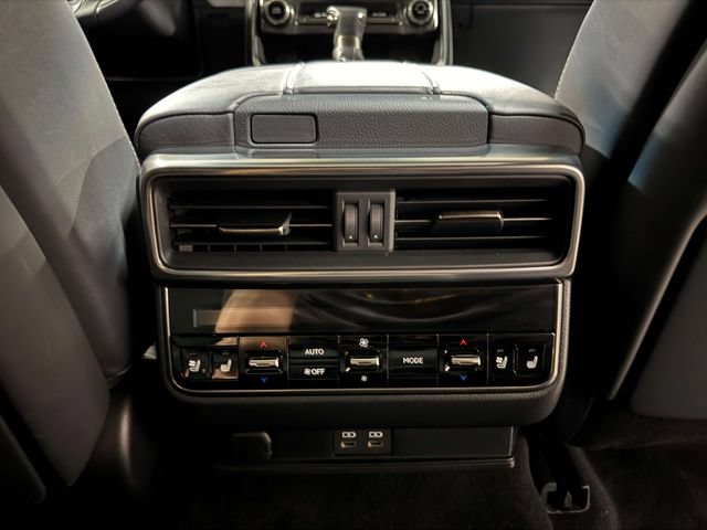 Used 2024 Lexus LX 600 4WD w/ Appearance Package image 19
