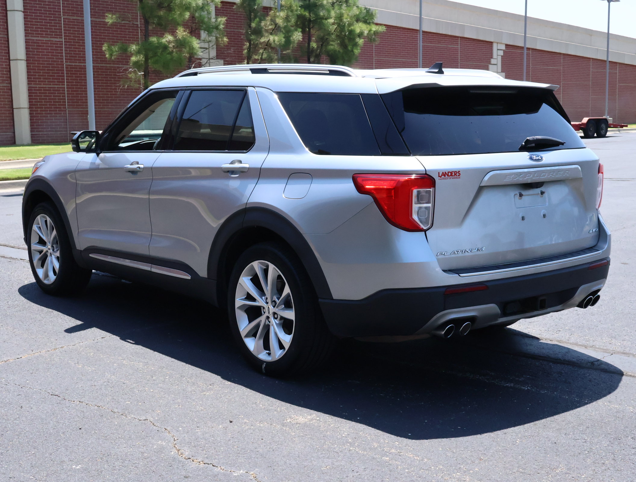 Used 2021 Ford Explorer Platinum w/ Equipment Group 601A AWD/4WD image 6