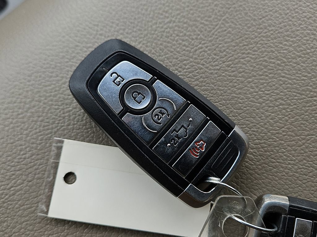 Used 2021 Ford Expedition XLT AWD/4WD image 25