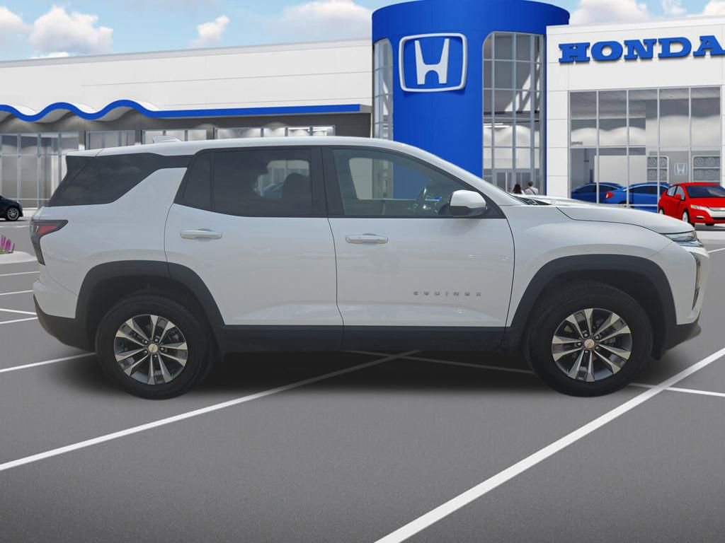 Used 2025 Chevrolet Equinox LT image 10