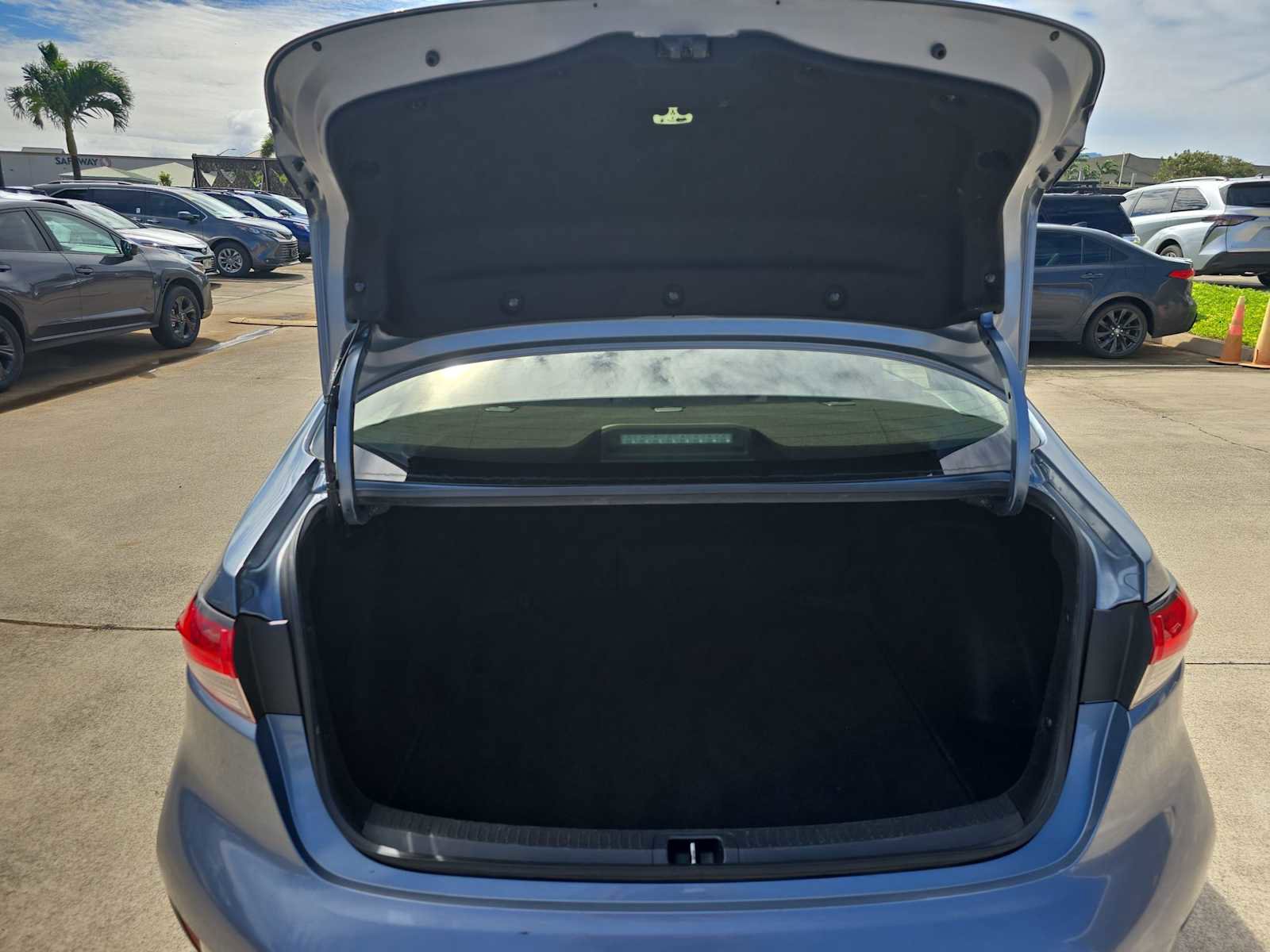 Used 2023 Toyota Corolla LE image 20