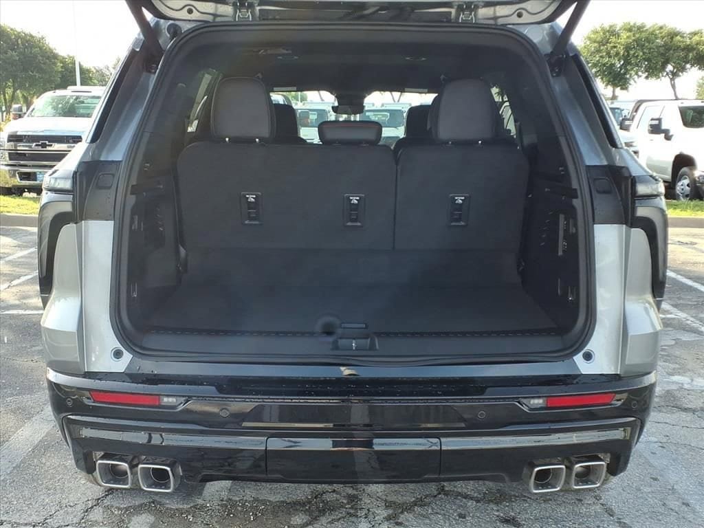 New 2026 Chevrolet Traverse RS FWD image 12