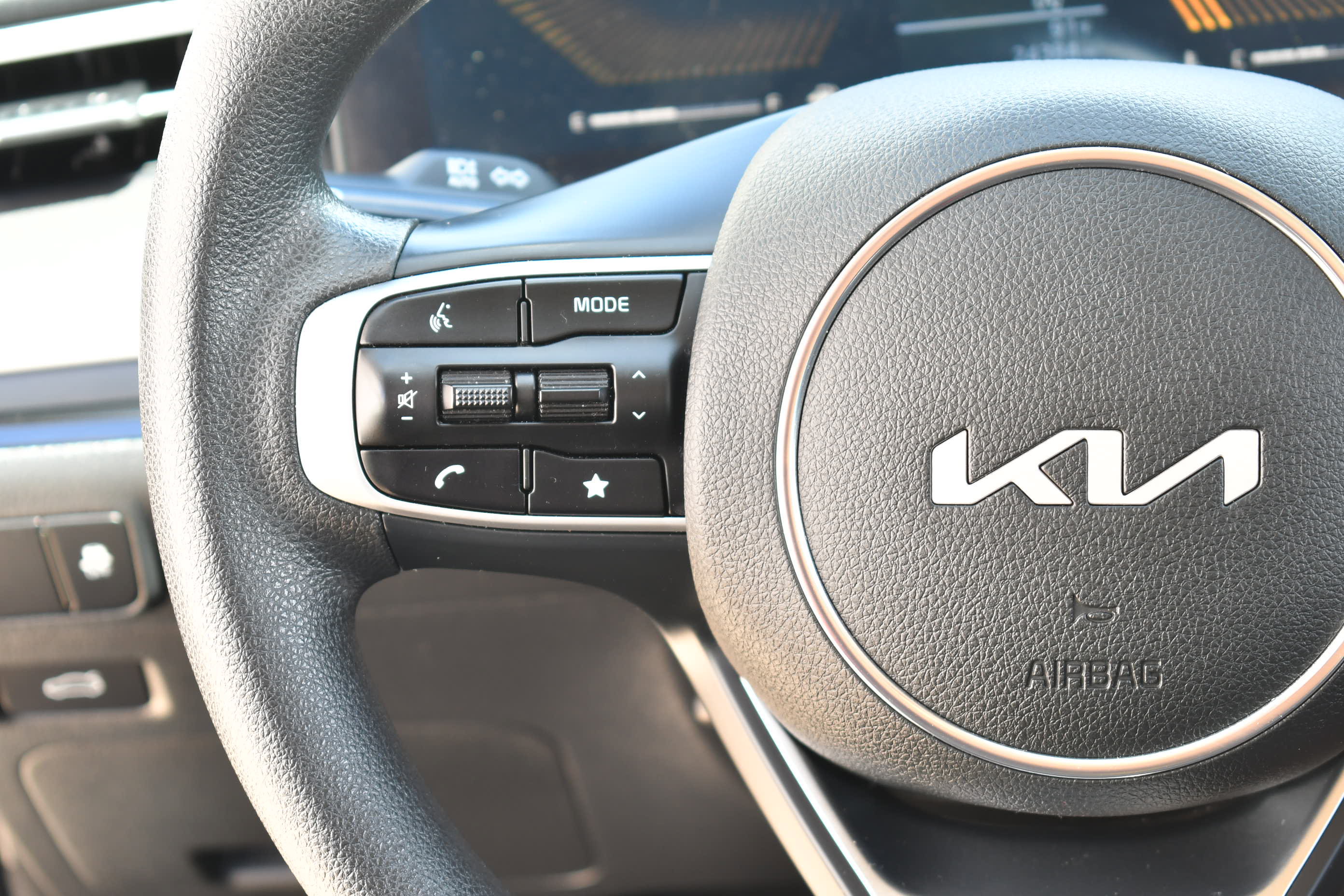 Used 2025 Kia K5 LXS FWD image 19