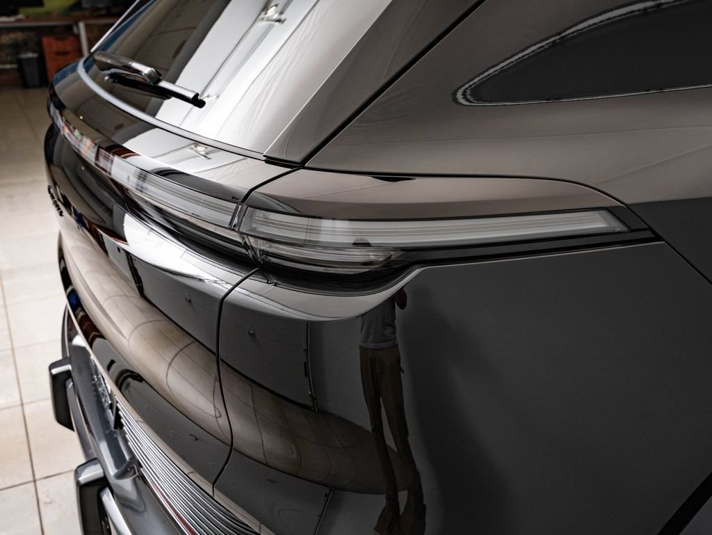 New 2026 Porsche Cayenne Electric AWD/4WD image 19