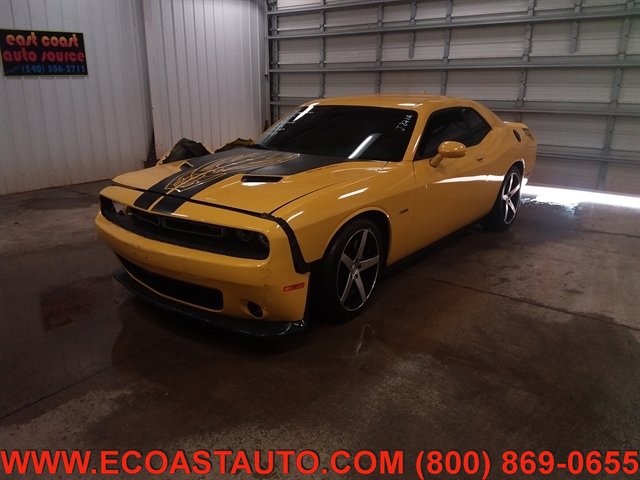 Used 2018 Dodge Challenger R/T w/ Driver Convenience Group RWD image 5