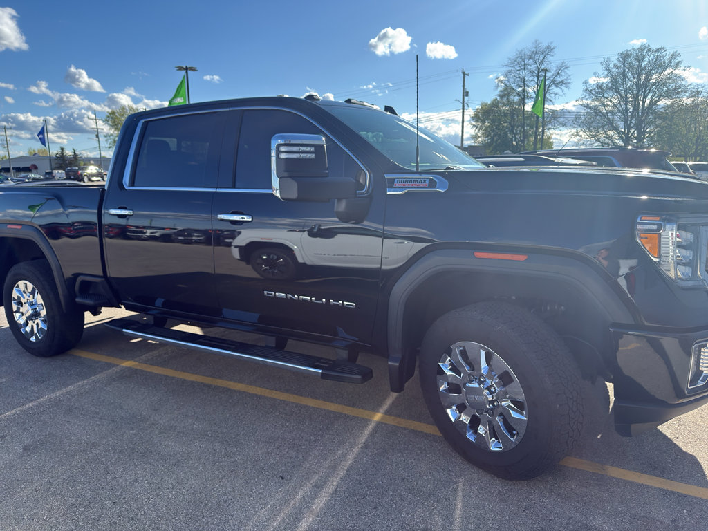 Used 2020 GMC Sierra 2500 Denali w/ Denali Ultimate Package AWD/4WD image 2