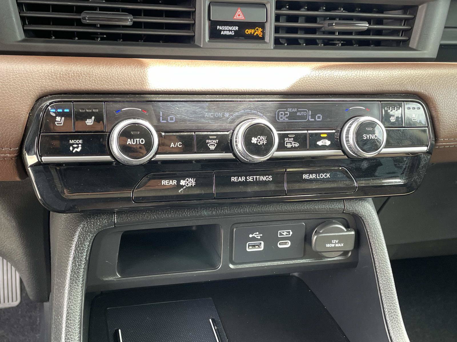 Certified 2025 Honda Pilot Elite image 11