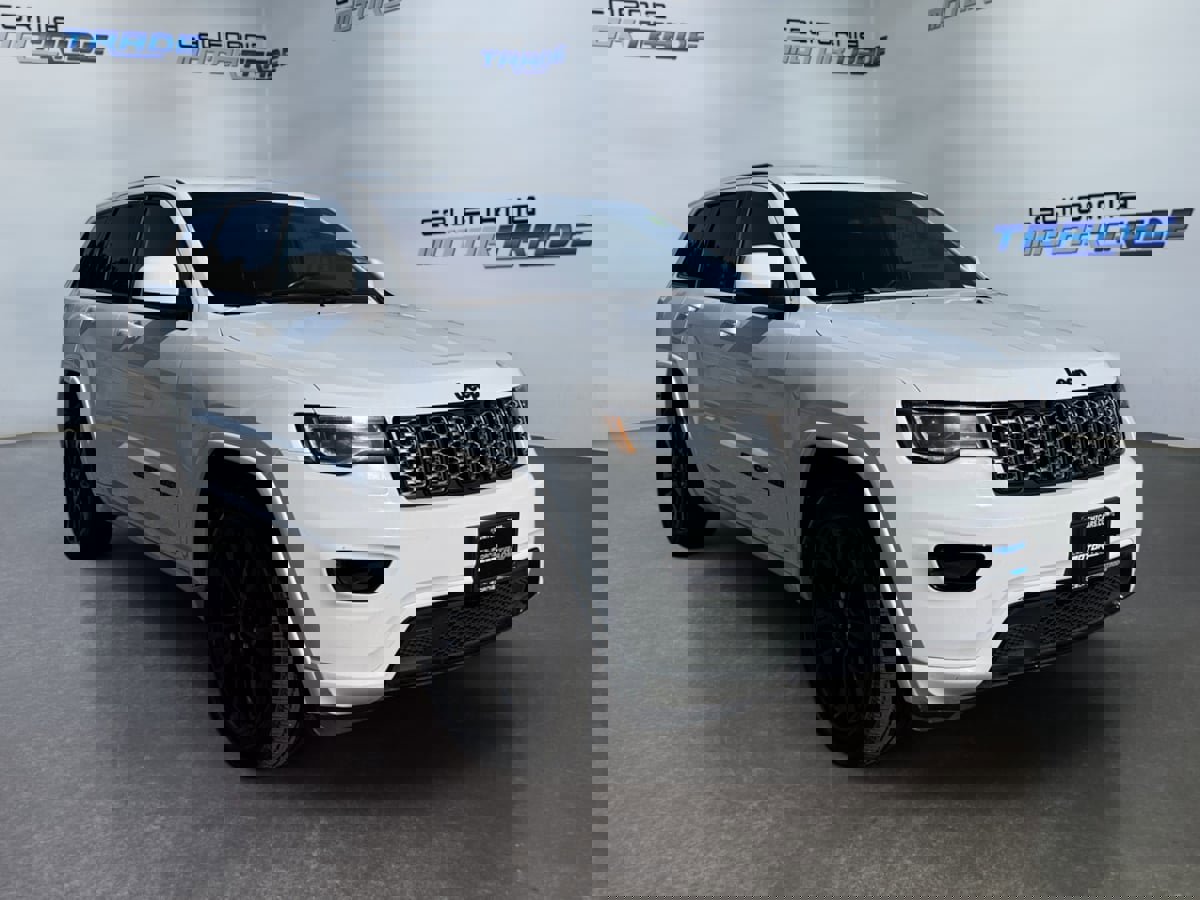 Used 2020 Jeep Grand Cherokee Altitude image 3