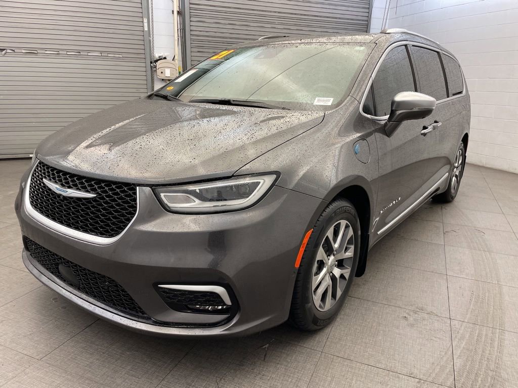 Certified 2021 Chrysler Pacifica Pinnacle image 3