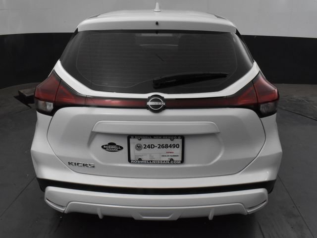 Used 2024 Nissan Kicks S FWD image 9