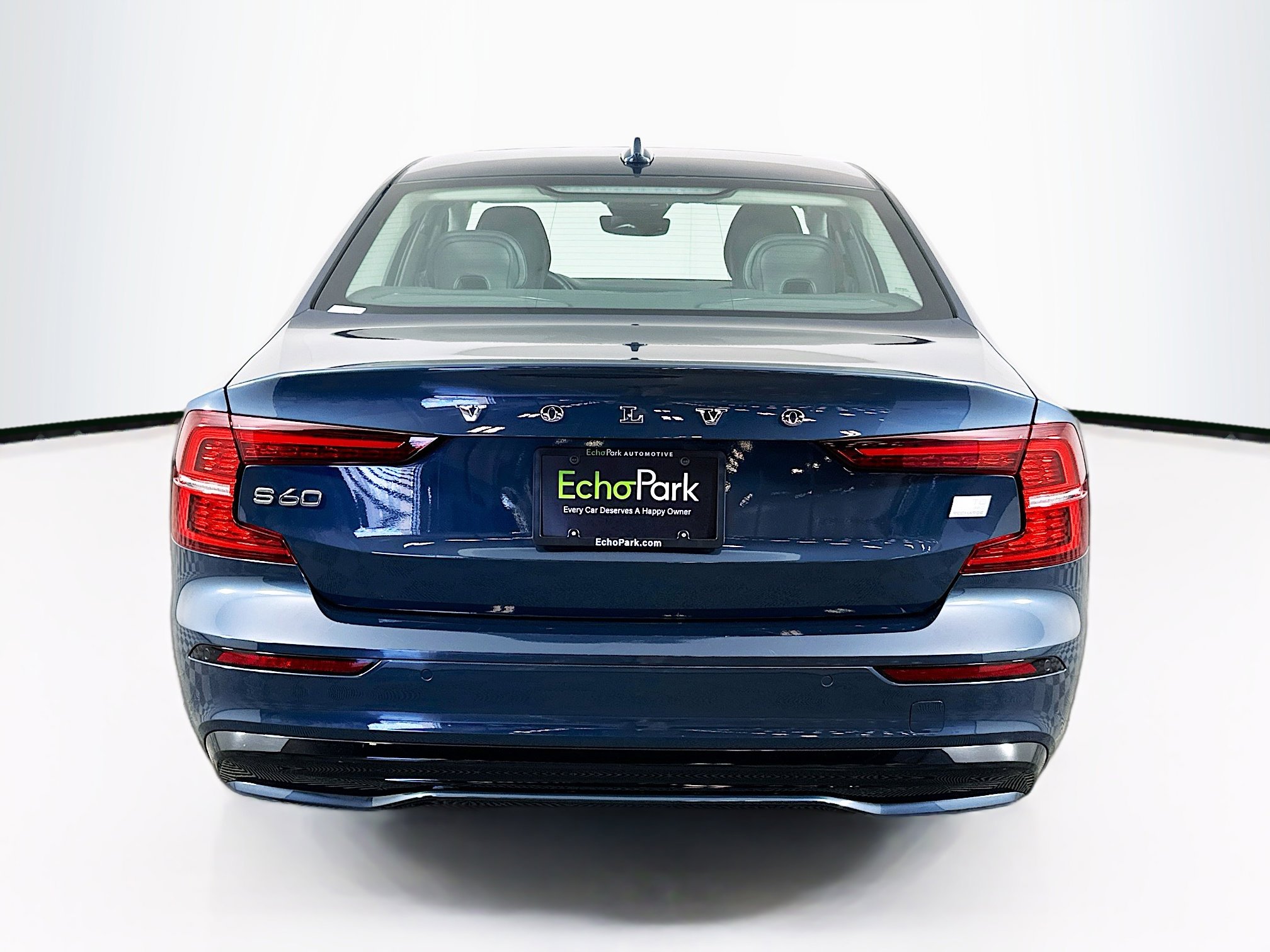 Used 2023 Volvo S60 T8 Plus image 7