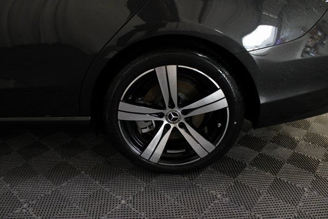 New 2025 Mercedes-Benz C 300 4MATIC Sedan image 8