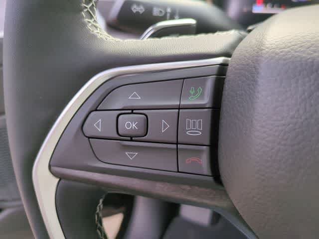 New 2025 Jeep Grand Cherokee L Limited w/ Luxury Tech Group II AWD/4WD image 26
