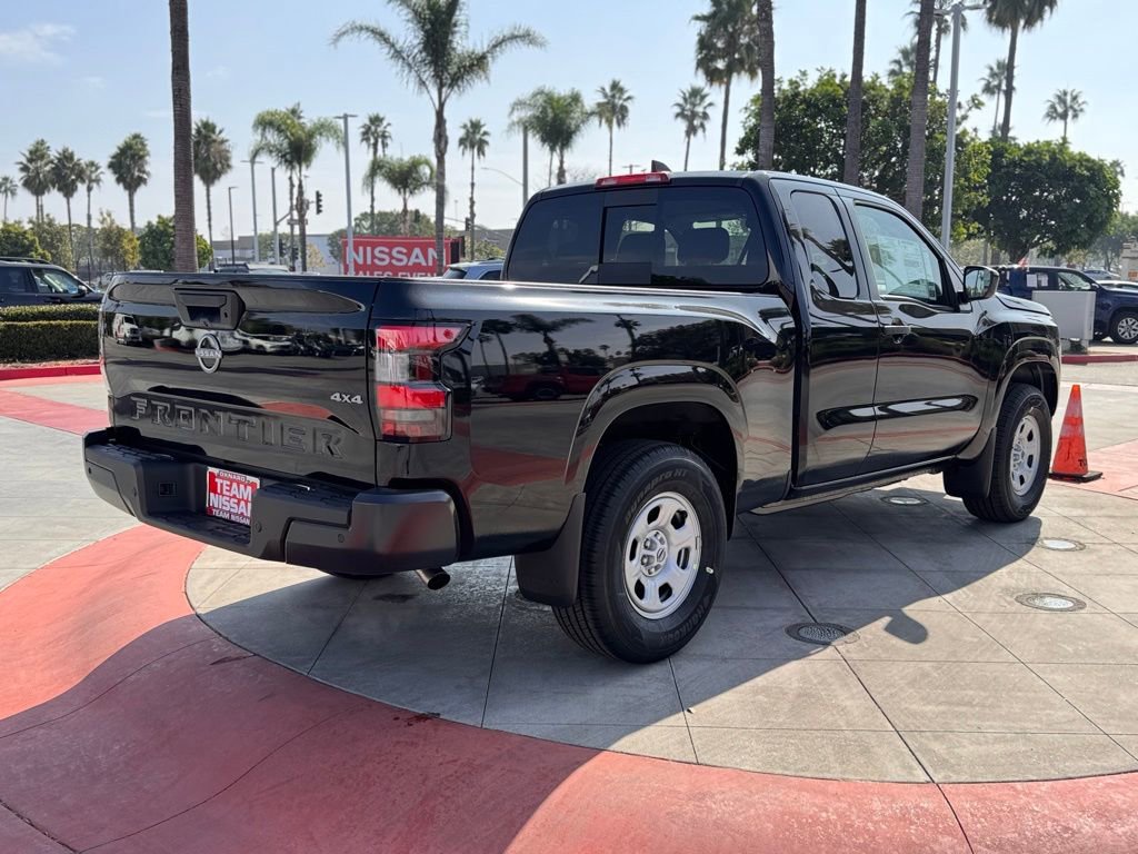 New 2026 Nissan Frontier S image 7