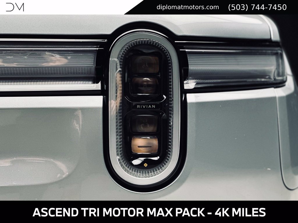 Used 2025 Rivian R1S Premium Dual AWD/4WD image 14
