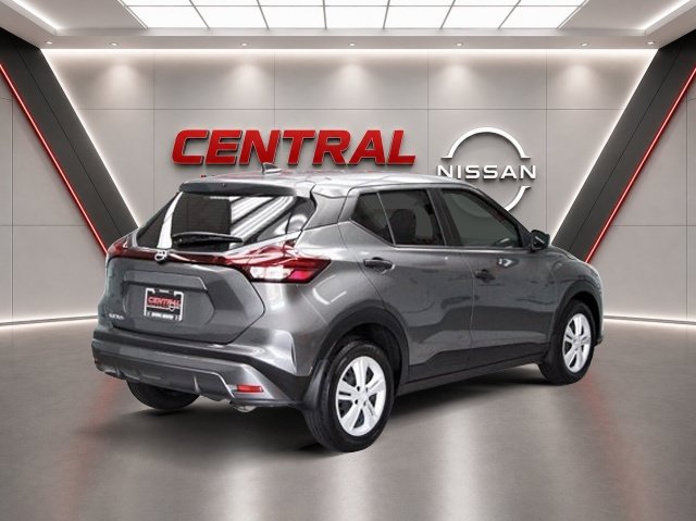 Certified 2025 Nissan Kicks Play S FWD image 4