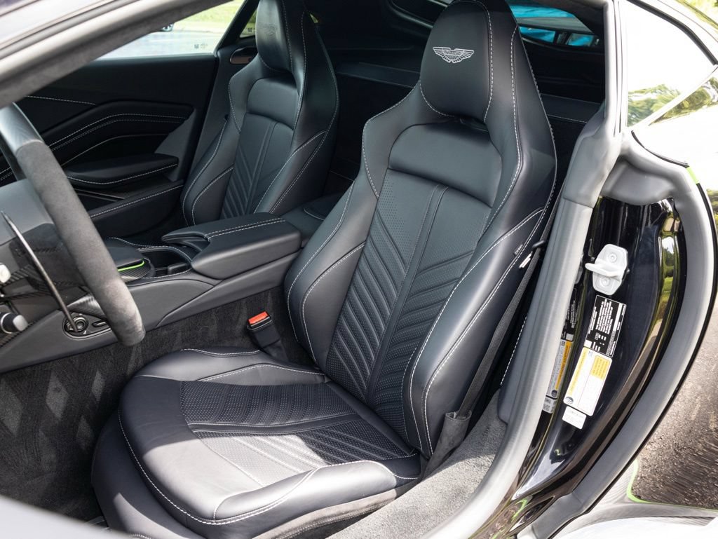 Used 2023 Aston Martin V12 Vantage RWD image 25