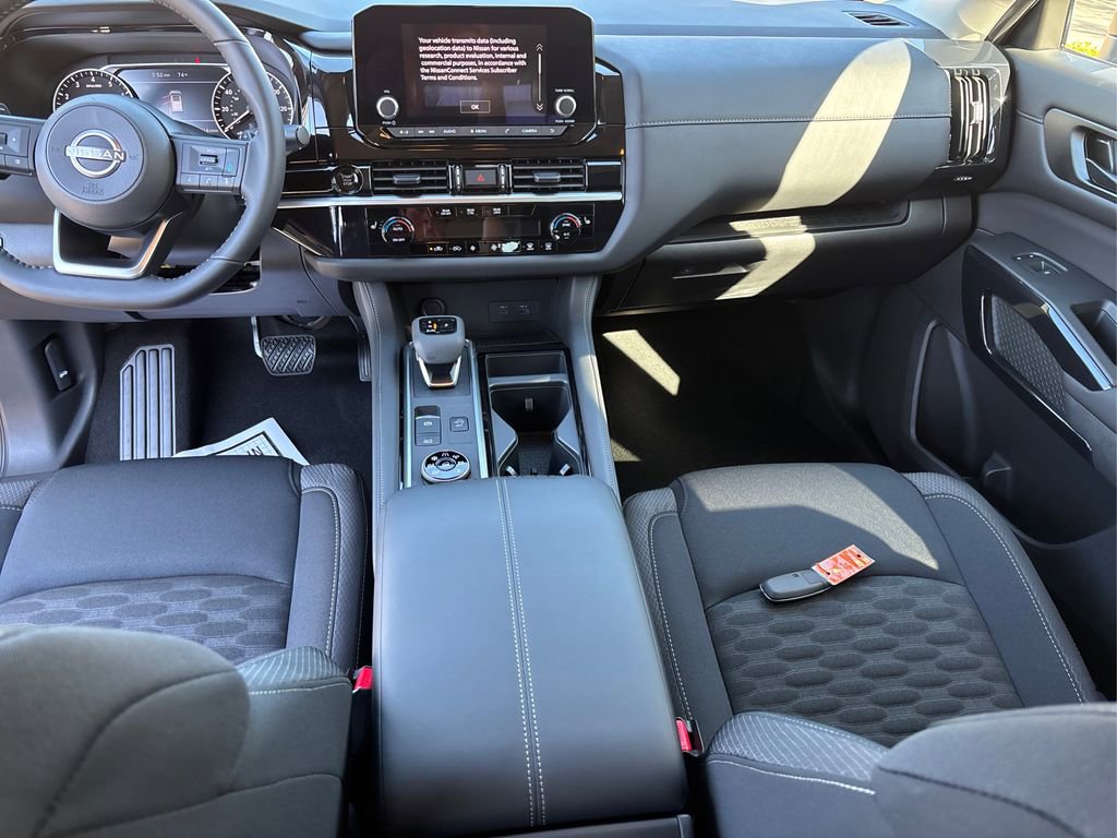 New 2025 Nissan Pathfinder SV image 15